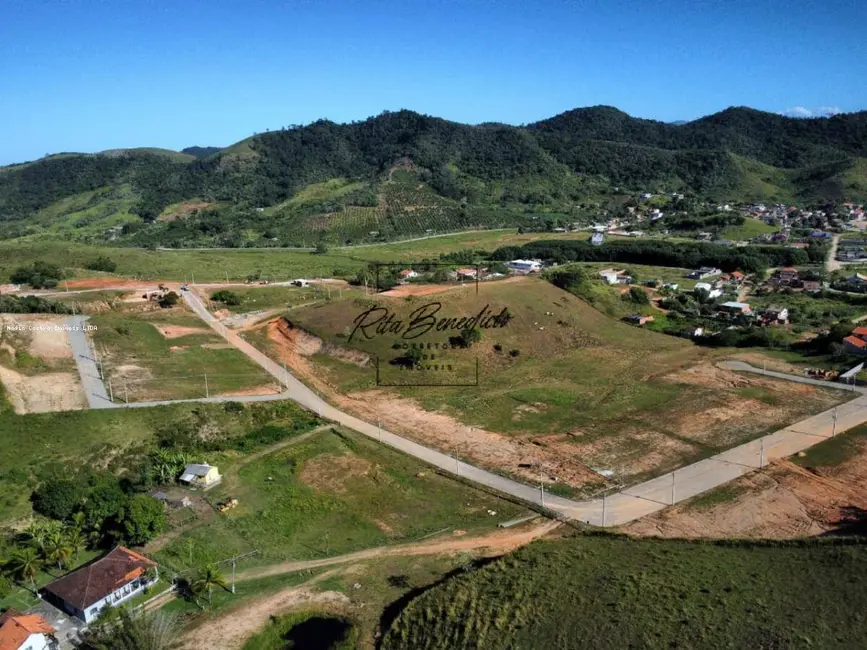 Foto 1 de Terreno / Lote à venda, 360m2 em Rio Bonito - RJ