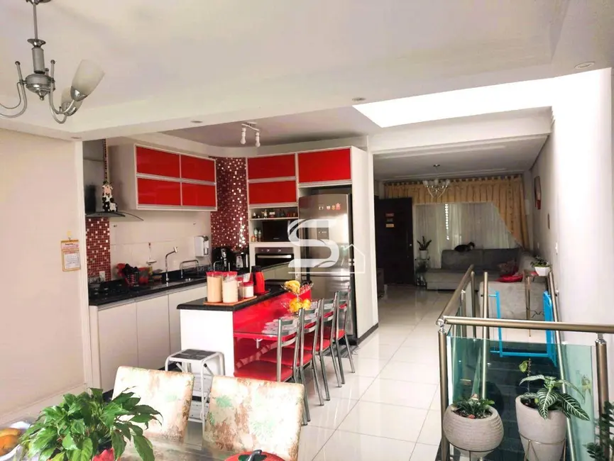 Casa com 3 quartos à venda, 236m2 em Parque Erasmo Assunção, Santo Andre - SP - imagem 2 Foto 2 de Casa com 3 quartos à venda, 236m2 em Parque Erasmo Assunção, Santo Andre - SP