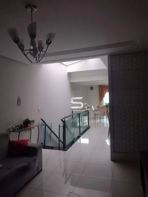 Casa com 3 quartos à venda, 236m2 em Parque Erasmo Assunção, Santo Andre - SP - imagem 7 Foto 7 de Casa com 3 quartos à venda, 236m2 em Parque Erasmo Assunção, Santo Andre - SP