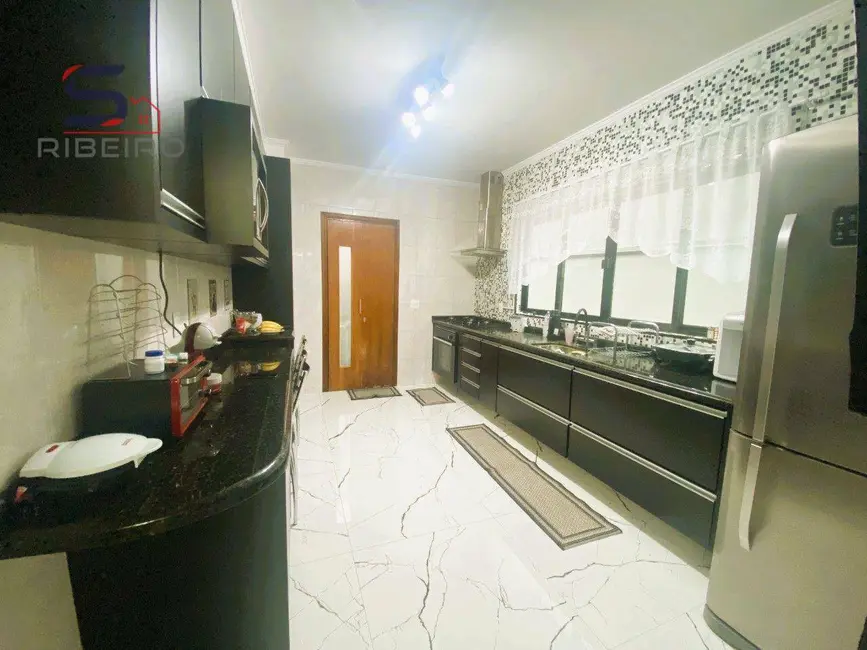 Sobrado com 3 quartos à venda, 190m2 em Vila Alpina, São Paulo - SP - imagem 9 Foto 9 de Sobrado com 3 quartos à venda, 190m2 em Vila Alpina, São Paulo - SP