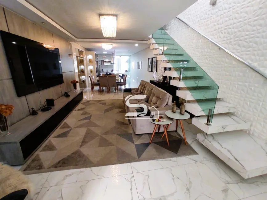 Foto 1 de Sobrado com 4 quartos à venda, 133m2 em Jardim Guairaca, São Paulo - SP