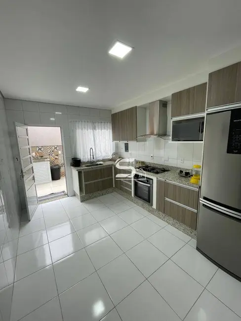 Sobrado com 3 quartos à venda, 115m2 em Vila Paulo Silas, São Paulo - SP - imagem 5 Foto 5 de Sobrado com 3 quartos à venda, 115m2 em Vila Paulo Silas, São Paulo - SP