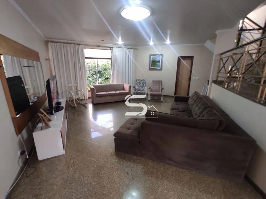 Sobrado com 3 quartos à venda, 306m2 em Sítio da Figueira, São Paulo - SP - imagem 5 Foto 5 de Sobrado com 3 quartos à venda, 306m2 em Sítio da Figueira, São Paulo - SP