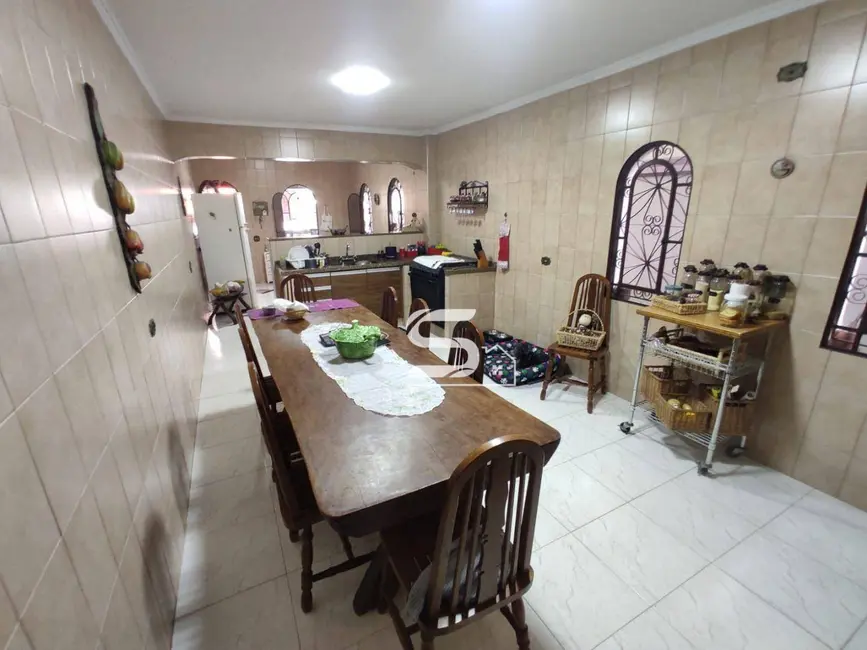 Sobrado com 3 quartos à venda, 200m2 em Vila Curuçá, Santo Andre - SP - imagem 8 Foto 8 de Sobrado com 3 quartos à venda, 200m2 em Vila Curuçá, Santo Andre - SP