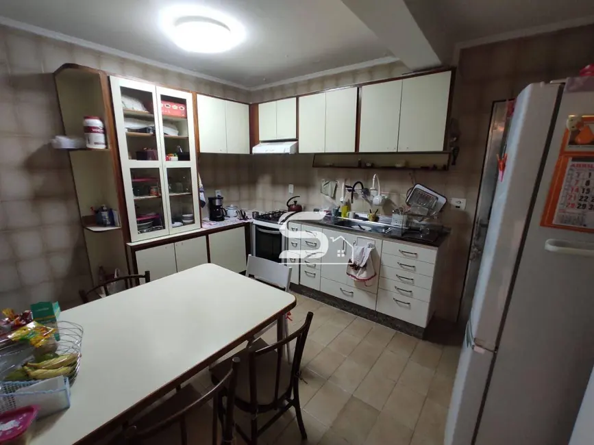 Sobrado com 3 quartos à venda, 147m2 em Parque Residencial Oratorio, São Paulo - SP - imagem 9 Foto 9 de Sobrado com 3 quartos à venda, 147m2 em Parque Residencial Oratorio, São Paulo - SP