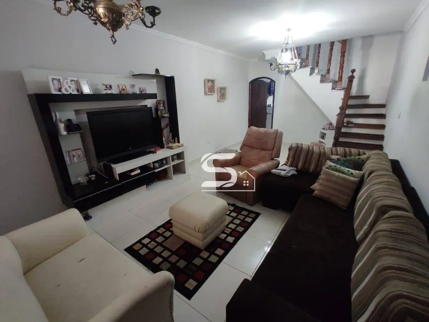 Sobrado com 3 quartos à venda, 125m2 em Jardim Guairaca, São Paulo - SP - imagem 1 Foto 1 de Sobrado com 3 quartos à venda, 125m2 em Jardim Guairaca, São Paulo - SP