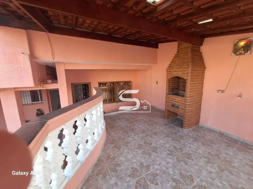 Casa com 5 quartos à venda, 140m2 em Jardim Teresa, São Paulo - SP - imagem 1 Foto 1 de Casa com 5 quartos à venda, 140m2 em Jardim Teresa, São Paulo - SP