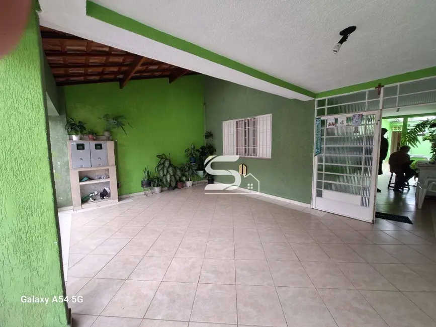 Casa com 4 quartos à venda, 150m2 em Jardim Teresa, São Paulo - SP - imagem 2 Foto 2 de Casa com 4 quartos à venda, 150m2 em Jardim Teresa, São Paulo - SP