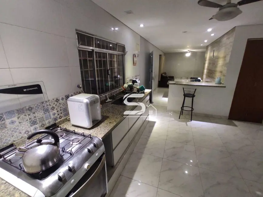 Sobrado com 3 quartos à venda, 125m2 em Jardim Teresa, São Paulo - SP - imagem 3 Foto 3 de Sobrado com 3 quartos à venda, 125m2 em Jardim Teresa, São Paulo - SP