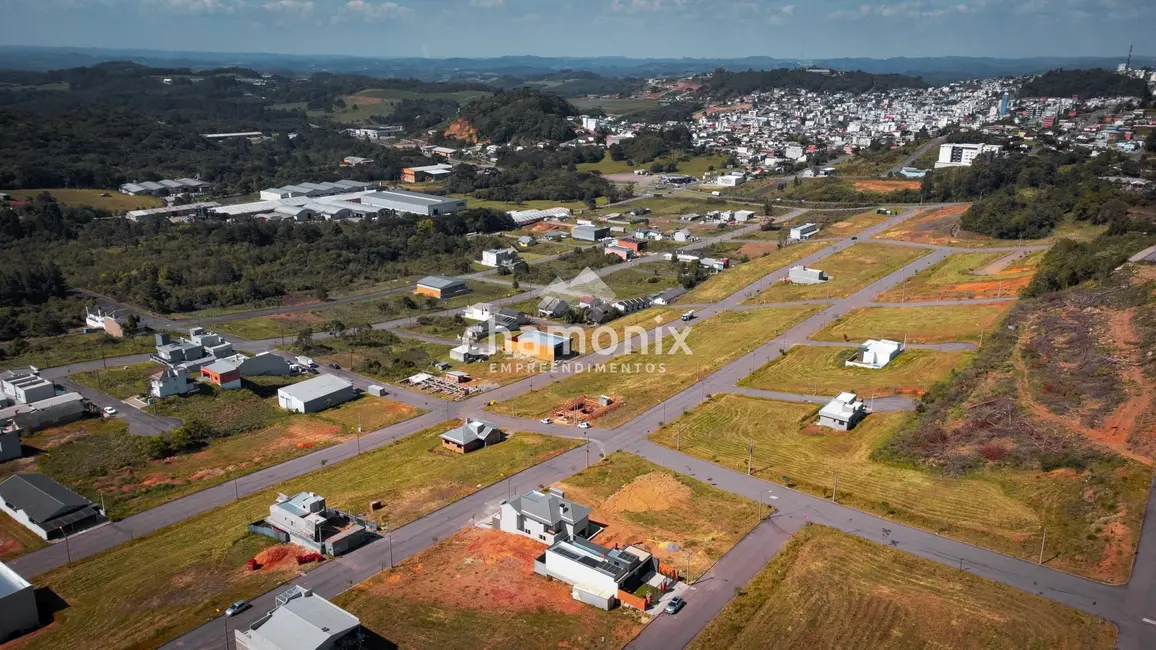 Foto 2 de Terreno / Lote à venda, 332m2 em Flores Da Cunha - RS