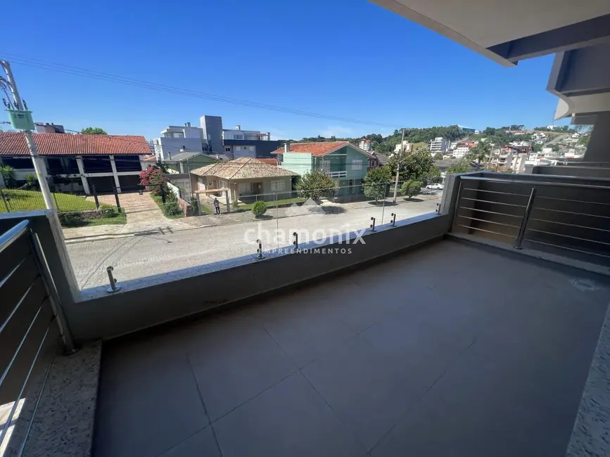 Apartamento com 3 quartos à venda, 158m2 em Centro, Flores Da Cunha - RS - imagem 6 Foto 6 de Apartamento com 3 quartos à venda, 158m2 em Centro, Flores Da Cunha - RS
