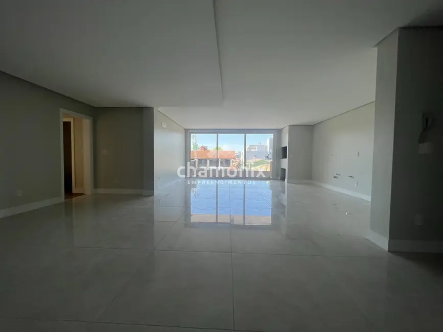 Foto 1 de Apartamento com 3 quartos à venda, 158m2 em Centro, Flores Da Cunha - RS