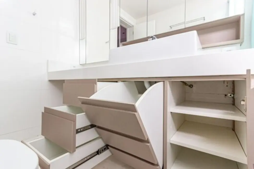 Apartamento com 4 quartos à venda, 207m2 em Rio De Janeiro - RJ - imagem 8 Foto 8 de Apartamento com 4 quartos à venda, 207m2 em Rio De Janeiro - RJ