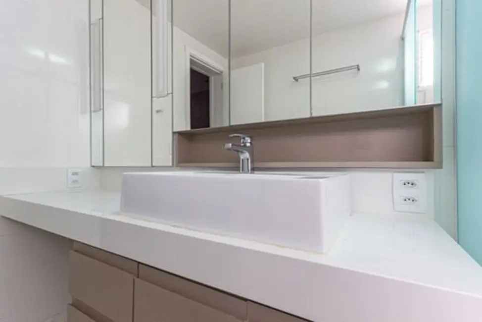 Apartamento com 4 quartos à venda, 207m2 em Rio De Janeiro - RJ - imagem 9 Foto 9 de Apartamento com 4 quartos à venda, 207m2 em Rio De Janeiro - RJ