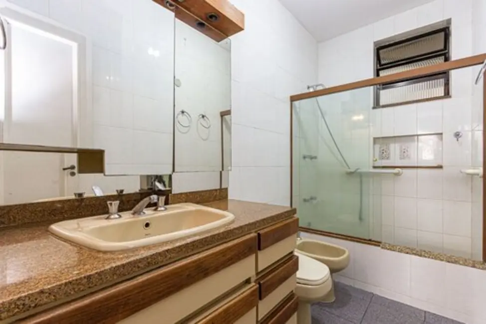 Foto 2 de Apartamento com 3 quartos à venda, 126m2 em Rio De Janeiro - RJ