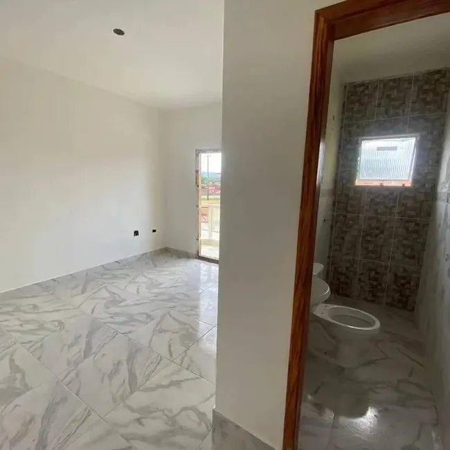Foto 3 de Casa com 2 quartos à venda, 73m2 em Itanhaem - SP