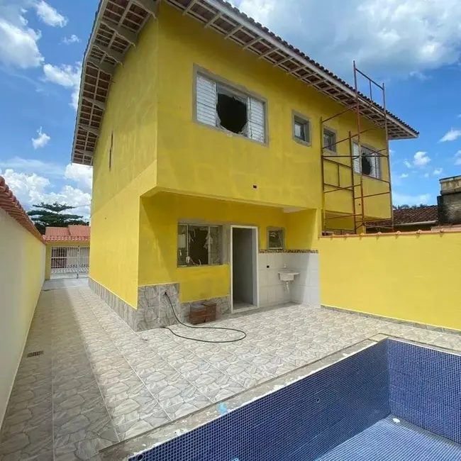 Foto 1 de Casa com 2 quartos à venda, 73m2 em Itanhaem - SP