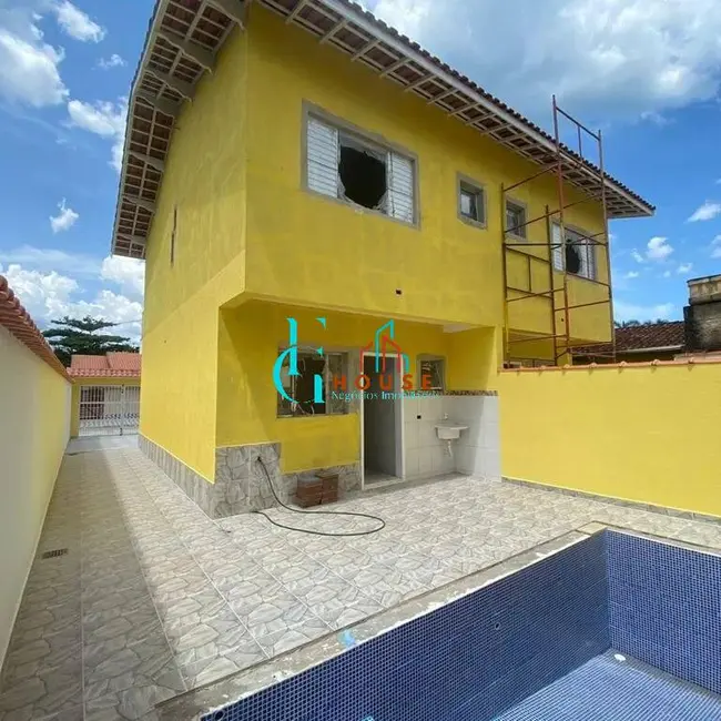 Foto 1 de Casa com 2 quartos à venda, 73m2 em Itanhaem - SP