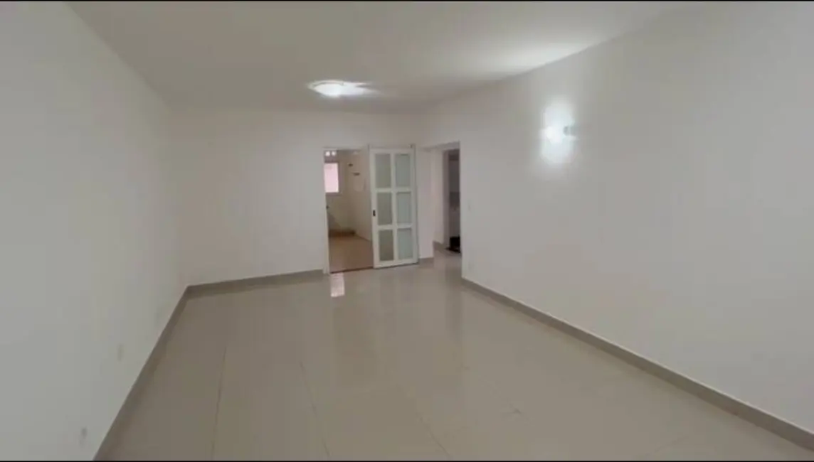 Casa com 3 quartos à venda, 250m2 em Parque Regina, São Paulo - SP - imagem 2 Foto 2 de Casa com 3 quartos à venda, 250m2 em Parque Regina, São Paulo - SP