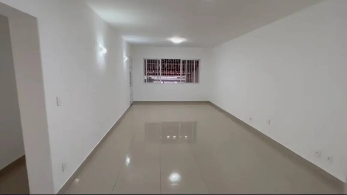 Casa com 3 quartos à venda, 250m2 em Parque Regina, São Paulo - SP - imagem 1 Foto 1 de Casa com 3 quartos à venda, 250m2 em Parque Regina, São Paulo - SP
