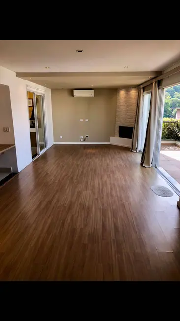 Casa com 3 quartos à venda, 364m2 em Alphaville, Santana De Parnaiba - SP - imagem 3 Foto 3 de Casa com 3 quartos à venda, 364m2 em Alphaville, Santana De Parnaiba - SP