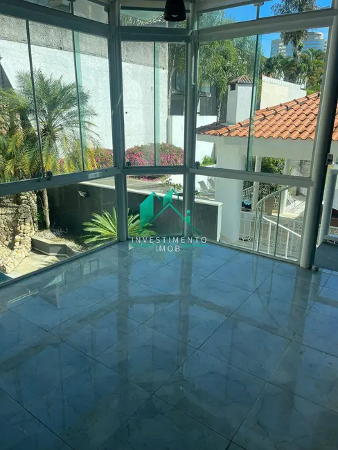 Foto 2 de Casa com 4 quartos à venda e para alugar, 100m2 em Alphaville Residencial Plus, Barueri - SP