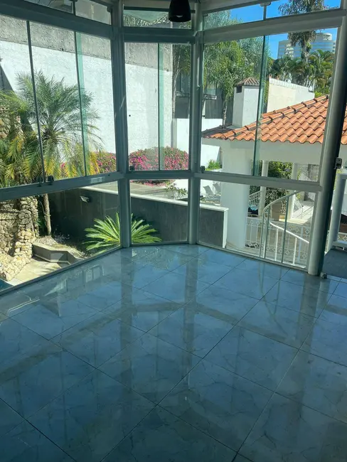 Foto 2 de Casa com 4 quartos à venda e para alugar, 100m2 em Alphaville Residencial Plus, Barueri - SP