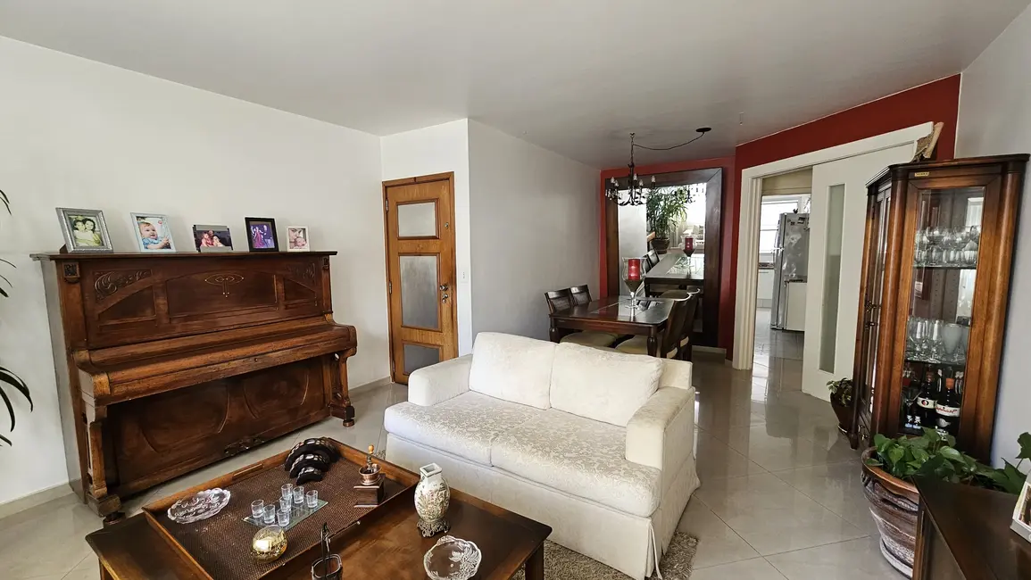 Apartamento com 3 quartos à venda, 131m2 em Moema, São Paulo - SP - imagem 1 Foto 1 de Apartamento com 3 quartos à venda, 131m2 em Moema, São Paulo - SP