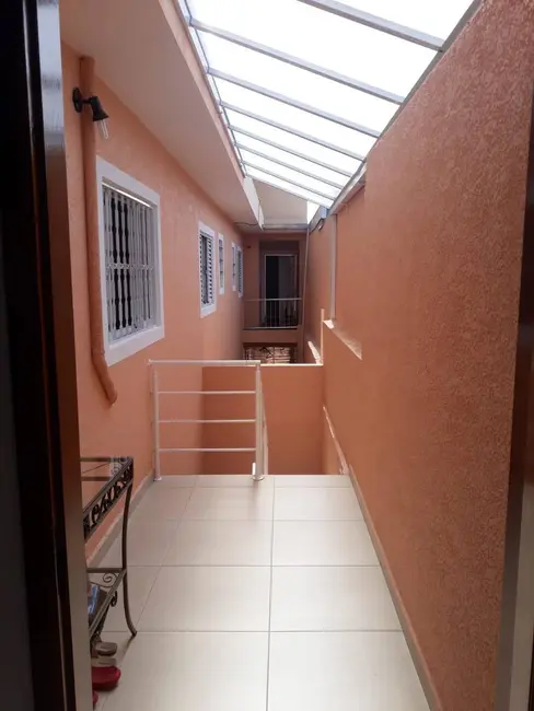 Sobrado com 3 quartos à venda, 125m2 em Cipava, Osasco - SP - imagem 4 Foto 4 de Sobrado com 3 quartos à venda, 125m2 em Cipava, Osasco - SP