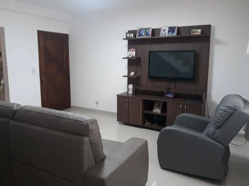 Sobrado com 3 quartos à venda, 125m2 em Cipava, Osasco - SP - imagem 5 Foto 5 de Sobrado com 3 quartos à venda, 125m2 em Cipava, Osasco - SP