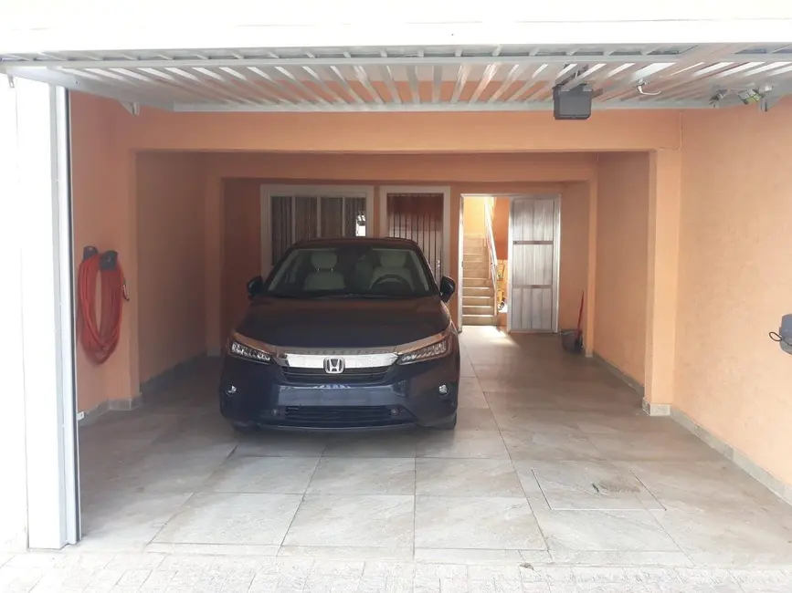 Sobrado com 3 quartos à venda, 125m2 em Cipava, Osasco - SP - imagem 3 Foto 3 de Sobrado com 3 quartos à venda, 125m2 em Cipava, Osasco - SP