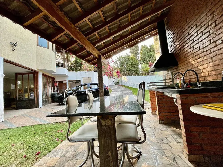 Foto 7 de Casa com 4 quartos à venda, 240m2 em Jardim Marilu, Carapicuiba - SP