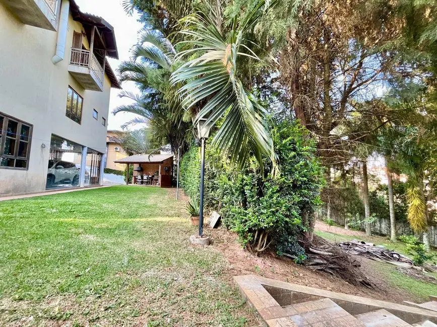 Foto 9 de Casa com 4 quartos à venda, 240m2 em Jardim Marilu, Carapicuiba - SP