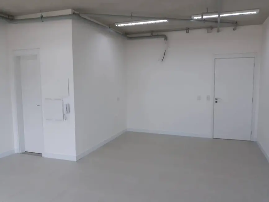 Foto 4 de Sala Comercial à venda e para alugar, 42m2 em Condomínio Centro Comercial Alphaville, Barueri - SP
