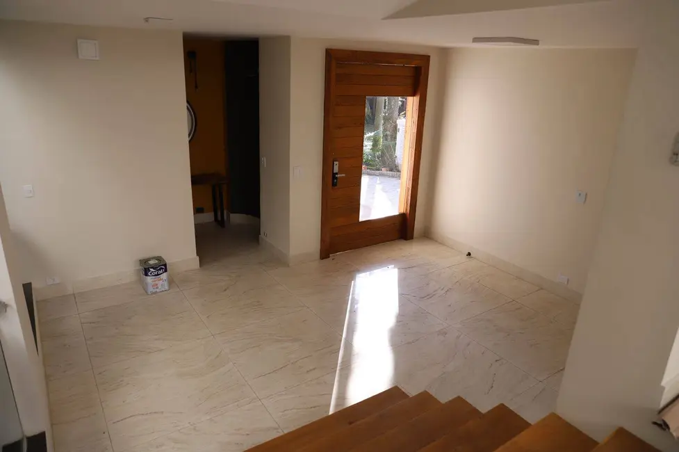 Casa com 5 quartos à venda, 360m2 em Alphaville, Santana De Parnaiba - SP - imagem 2 Foto 2 de Casa com 5 quartos à venda, 360m2 em Alphaville, Santana De Parnaiba - SP