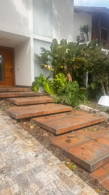 Casa com 5 quartos à venda, 360m2 em Alphaville, Santana De Parnaiba - SP - imagem 8 Foto 8 de Casa com 5 quartos à venda, 360m2 em Alphaville, Santana De Parnaiba - SP