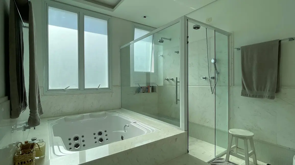 Foto 8 de Casa com 4 quartos à venda em Santana De Parnaiba - SP