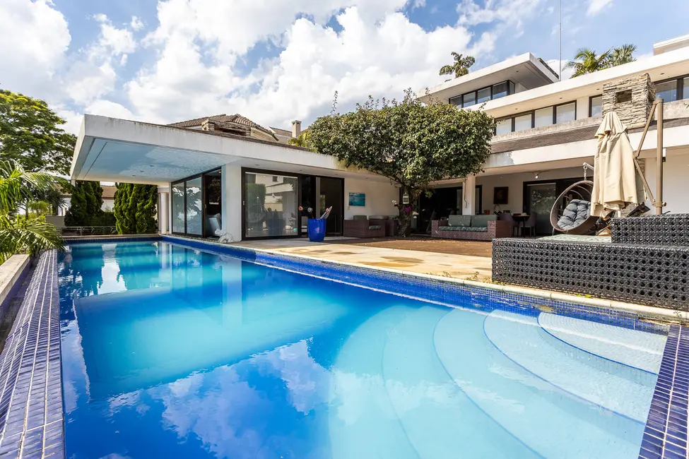 Casa com 5 quartos à venda e para alugar em Alphaville, Santana De Parnaiba - SP - imagem 1 Foto 1 de Casa com 5 quartos à venda e para alugar em Alphaville, Santana De Parnaiba - SP