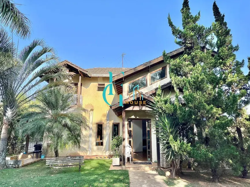 Casa com 4 quartos à venda, 1338m2 em Jardim Marilu, Carapicuiba - SP - imagem 1 Foto 1 de Casa com 4 quartos à venda, 1338m2 em Jardim Marilu, Carapicuiba - SP