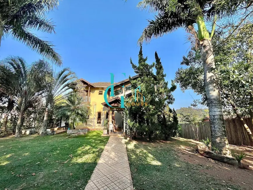 Casa com 4 quartos à venda, 1338m2 em Jardim Marilu, Carapicuiba - SP - imagem 2 Foto 2 de Casa com 4 quartos à venda, 1338m2 em Jardim Marilu, Carapicuiba - SP