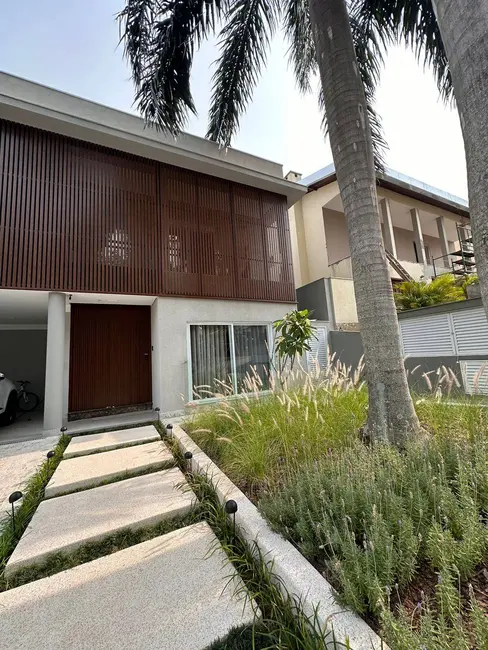 Foto 2 de Casa à venda e para alugar em Alphaville, Santana De Parnaiba - SP