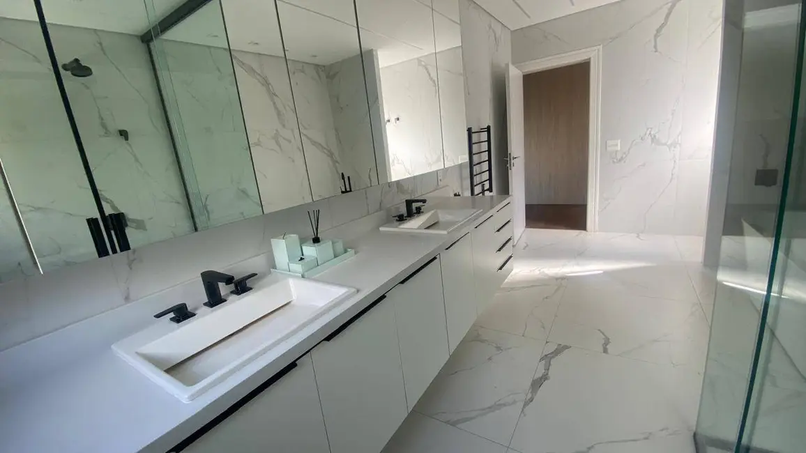 Foto 4 de Casa com 4 quartos à venda, 360m2 em Tamboré, Santana De Parnaiba - SP