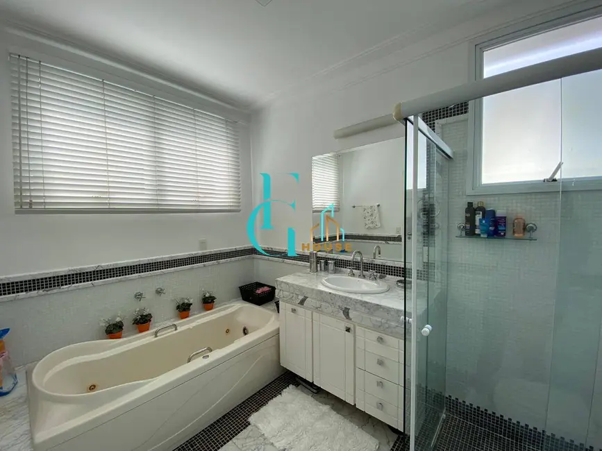 Foto 3 de Casa com 5 quartos à venda e para alugar, 1500m2 em Tamboré, Santana De Parnaiba - SP