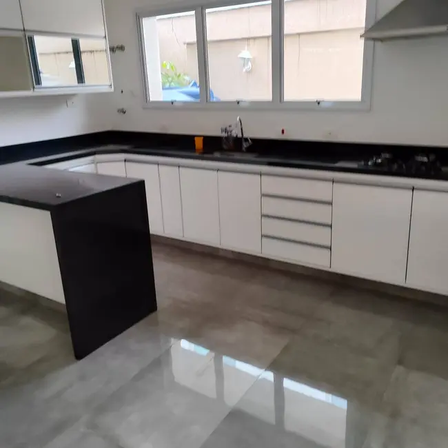 Foto 8 de Casa com 4 quartos para alugar em Barueri - SP