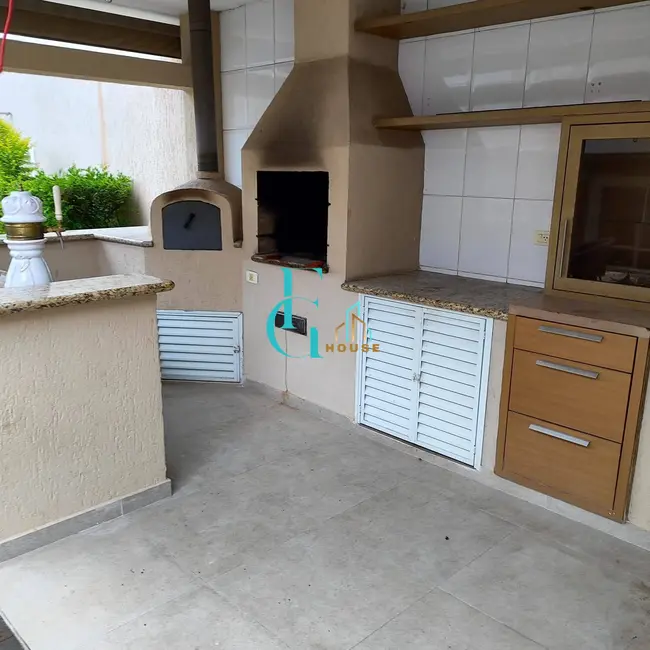 Casa com 4 quartos para alugar em Barueri - SP - imagem 9 Foto 9 de Casa com 4 quartos para alugar em Barueri - SP