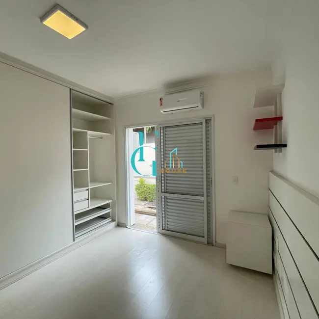 Casa com 4 quartos para alugar em Barueri - SP - imagem 2 Foto 2 de Casa com 4 quartos para alugar em Barueri - SP