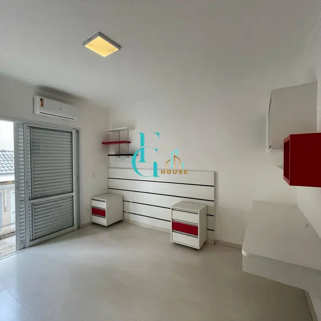 Casa com 4 quartos para alugar em Barueri - SP - imagem 4 Foto 4 de Casa com 4 quartos para alugar em Barueri - SP