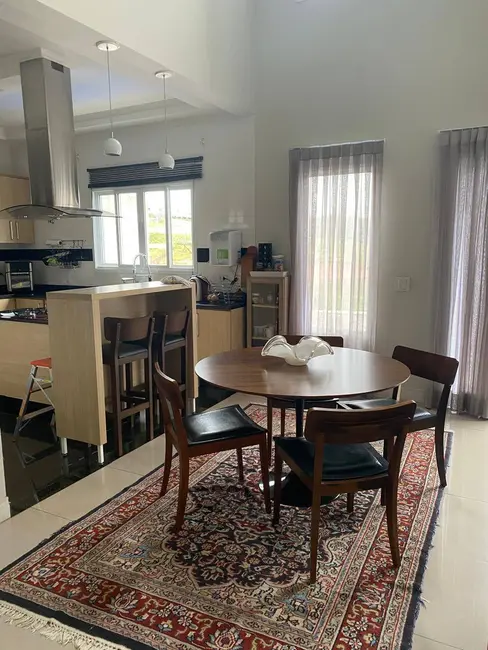 Foto 2 de Casa com 3 quartos à venda, 264m2 em Cotia - SP