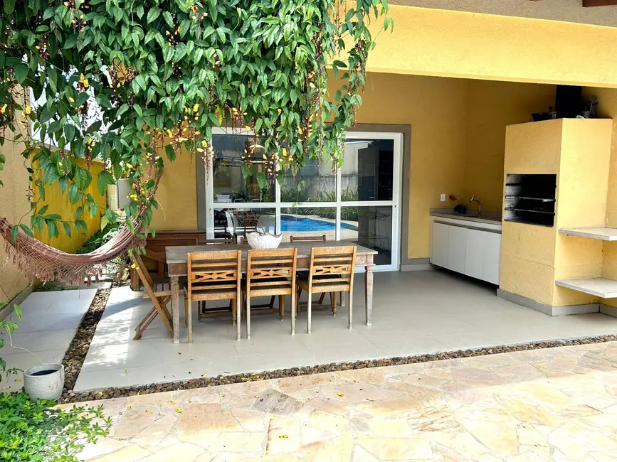 Foto 8 de Casa com 3 quartos para alugar, 240m2 em Jardim Ísis, Cotia - SP