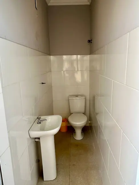 Foto 4 de Casa com 3 quartos para alugar, 240m2 em Jardim Ísis, Cotia - SP